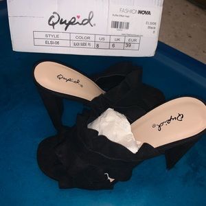 Women’s size 8 heels
